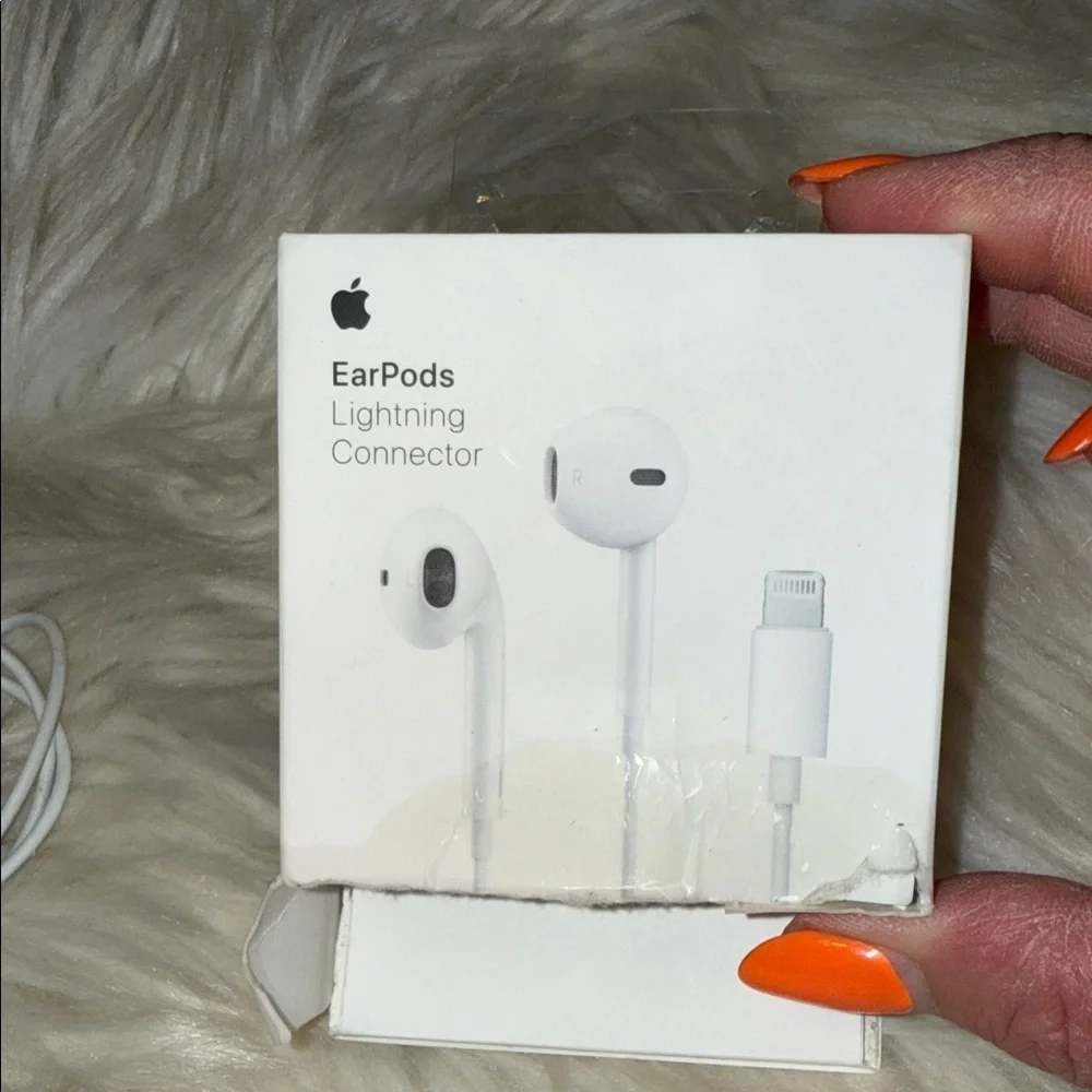 Apple EarPods Lightning Connector - Classic White